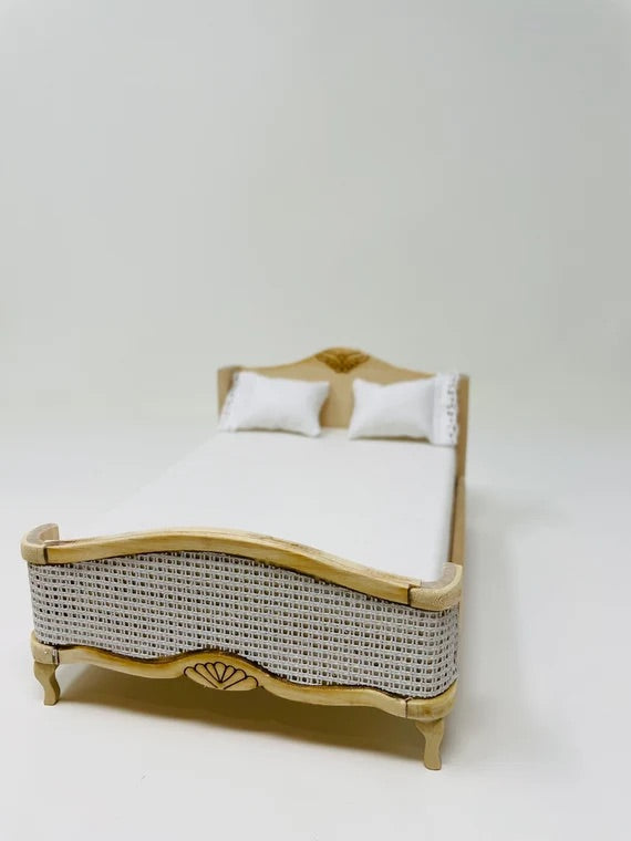 Dollshouse Miniature Wood and Faux rattan Bed